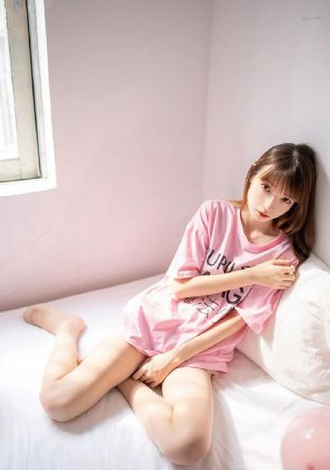 没戴奶罩的妇女_高清免费观看最新