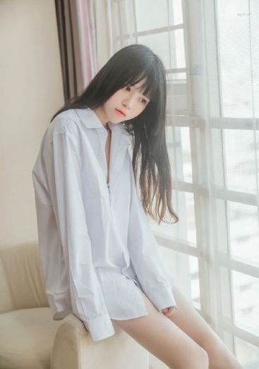 蓝球火_十万网红美女美酱