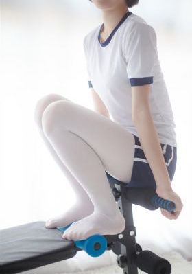 丝袜娇妻调教俱乐部_蓝光手机在线观看